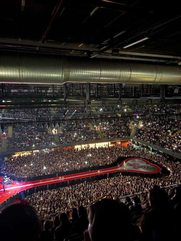 Ziggo Dome, section: 213, row: 13, seat: 425
