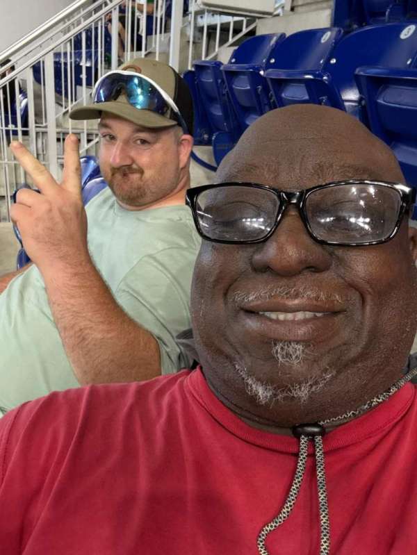 LoanDepot Park, section: 139, row: 8, seat: 6