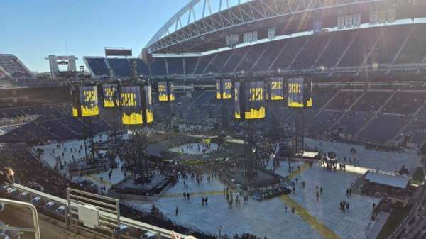 Lumen Field, section: 303, row: D, seat: 12