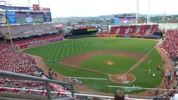 Great American Ball Park, section: 422, row: D, seat: 15