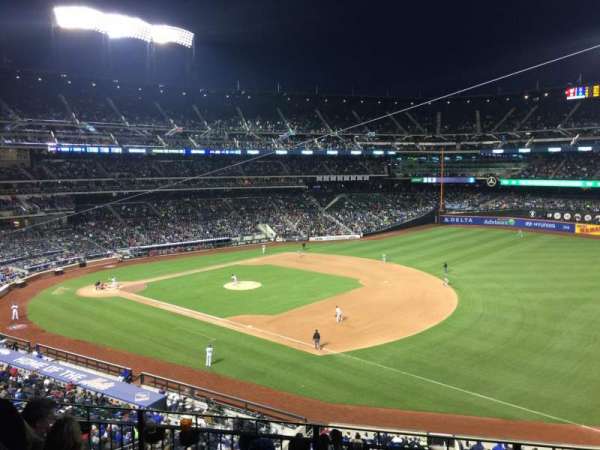 Citi Field, section: 308, row: 4, seat: 15
