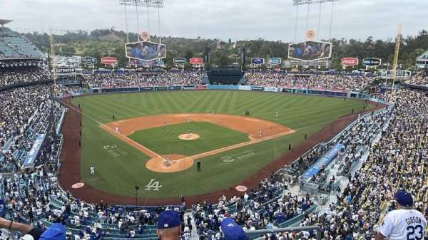 Dodger Stadium, section: 2RS, row: E, seat: 17