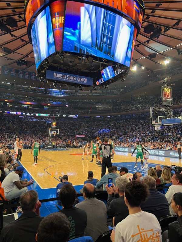 Madison Square Garden, section: 1, row: 4, seat: 4