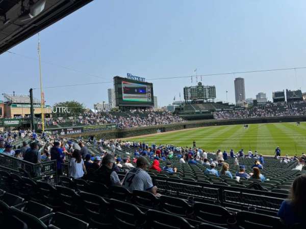 Wrigley Field, section: 208, row: 4, seat: 10