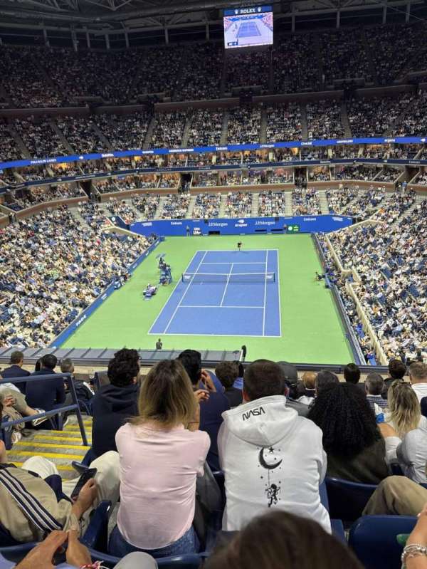 Arthur Ashe Stadium, section: 102, row: G, seat: 3