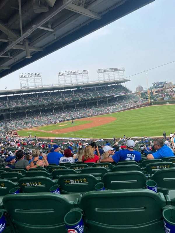 Wrigley Field, section: 231, row: 19, seat: 16