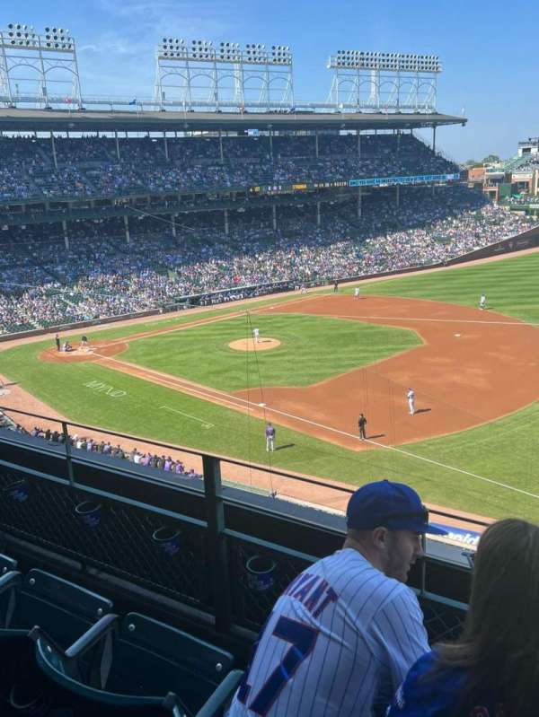 Wrigley Field, section: 328R, row: 3, seat: 11
