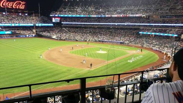 Citi Field, section: 331, row: 2, seat: 4