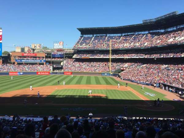 Turner Field, section: 208L, row: 9, seat: 109