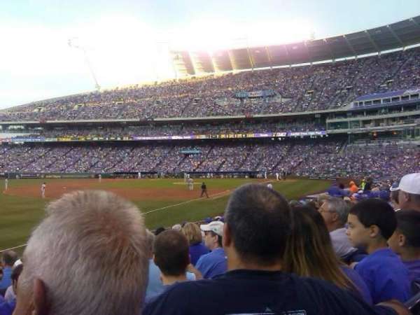 Kauffman Stadium, section: 112, row: R, seat: 5