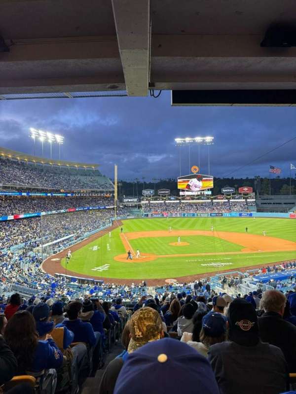 Dodger Stadium, section: 118LG, row: R, seat: 1