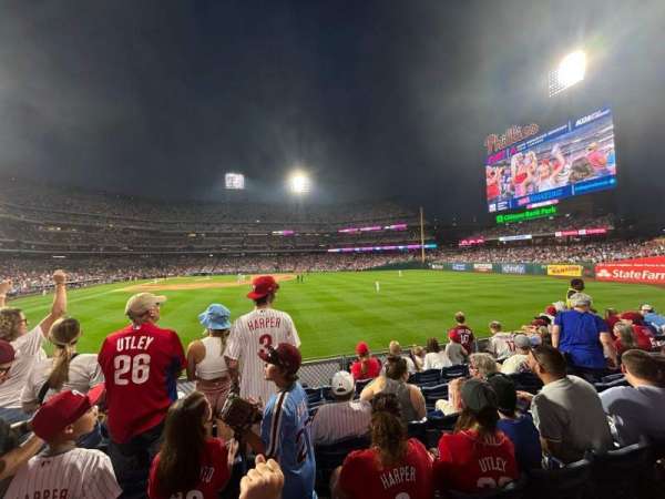 Citizens Bank Park, section: 105, row: 6, seat: 12