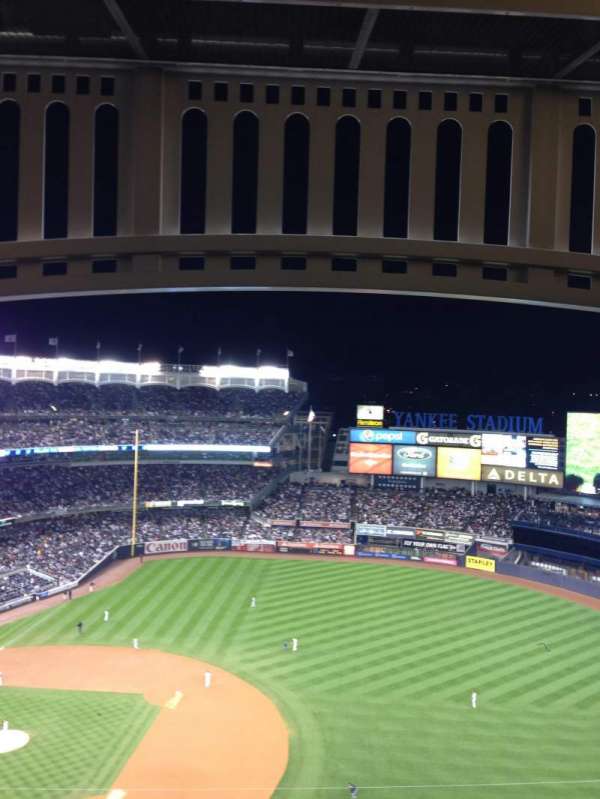 Yankee Stadium, section: 414, row: 13, seat: 18