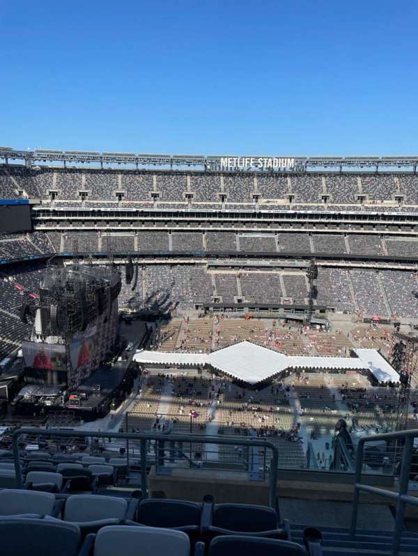 MetLife Stadium, section: 340, row: 15, seat: 1