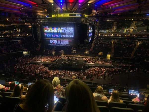 Madison Square Garden, section: 212, row: 7, seat: 17