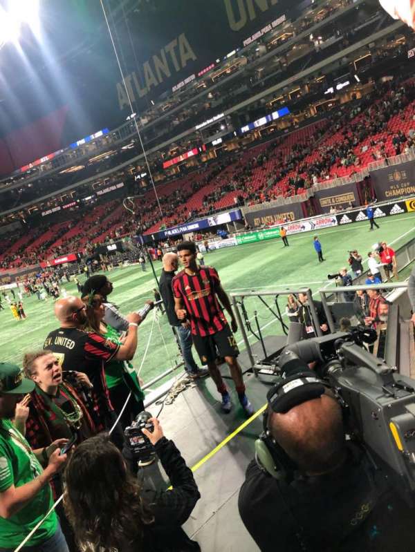 Mercedes-Benz Stadium, section: 101, row: 10