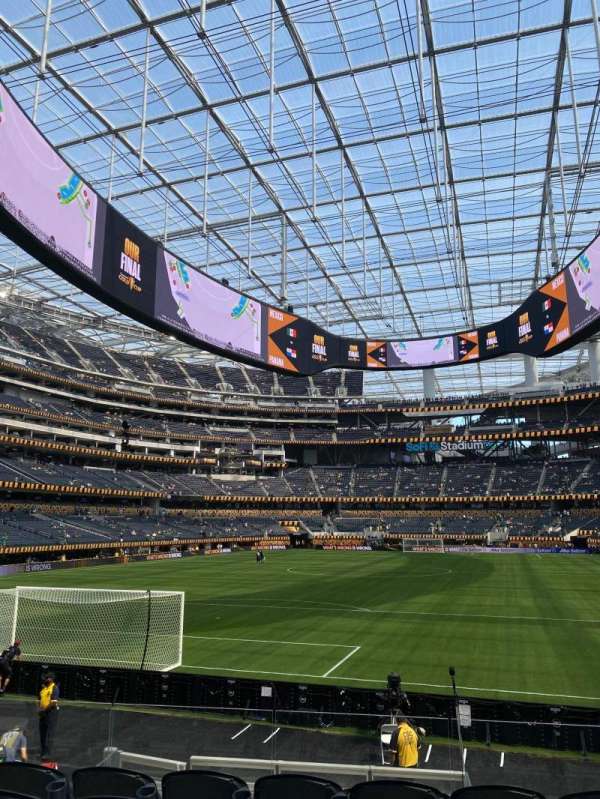 SoFi Stadium, section: 104, row: 5, seat: 8