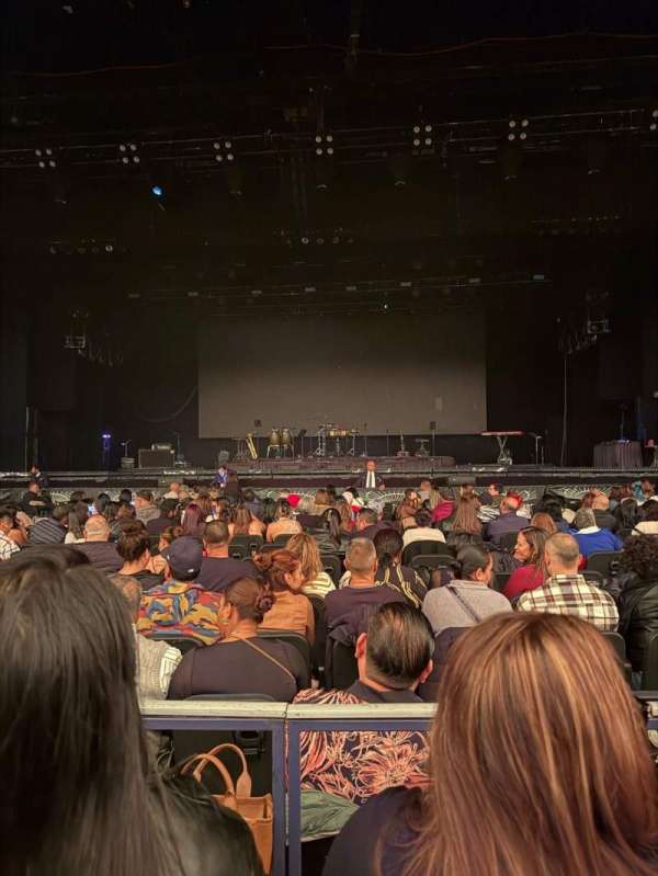 The Theater at Madison Square Garden, section: 100, row: T, seat: 22