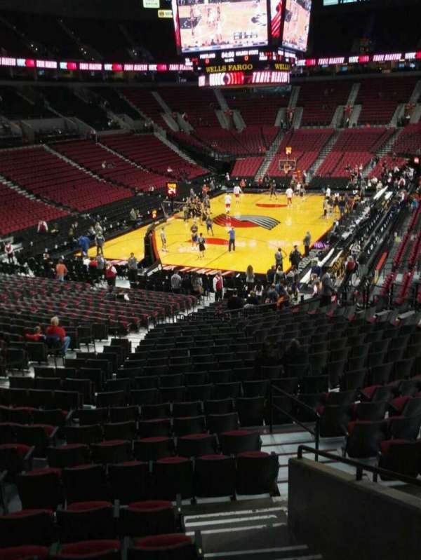 Moda Center, section: 206, row: g, seat: 2