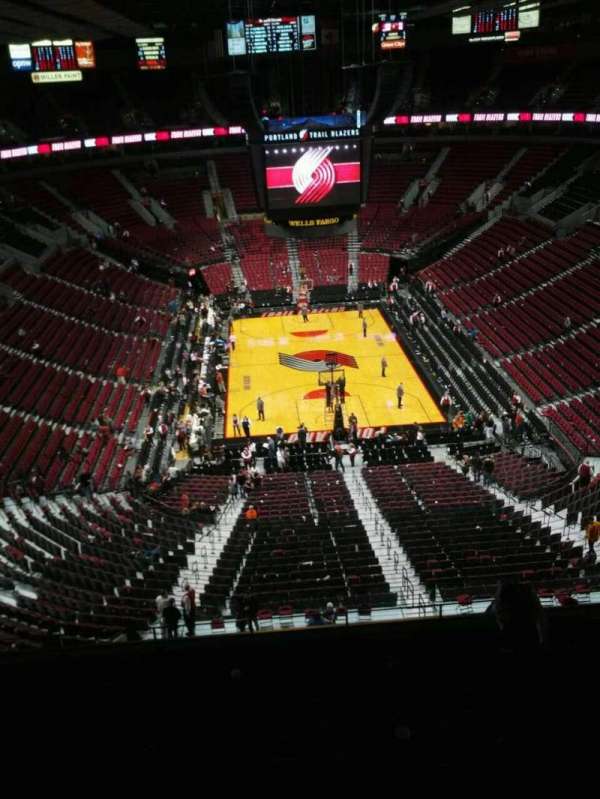 Moda Center, section: 324, row: k, seat: 8