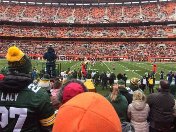 Huntington Bank Field, section: 110, row: 7, seat: 14