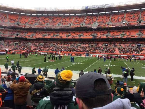 Huntington Bank Field, section: 110, row: 7, seat: 14