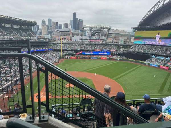 T-Mobile Park, section: 323, row: 9, seat: 24