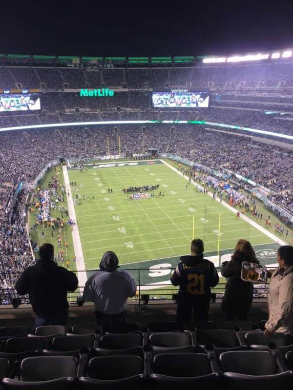 MetLife Stadium, section: 303, row: 10, seat: 15