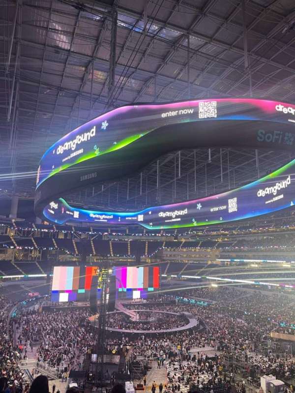 SoFi Stadium, section: 229, row: 26, seat: 9