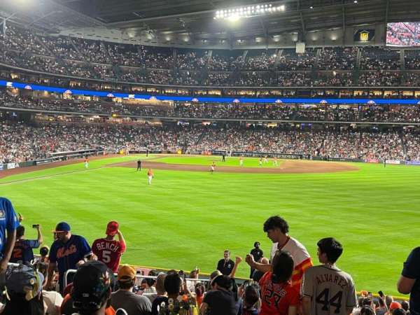 Daikin Park, section: 154, row: 17, seat: 7