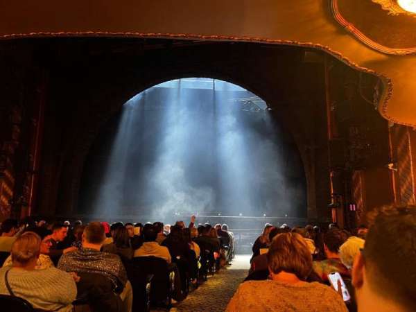 Lunt-Fontanne Theatre, section: Orchestra R, row: O, seat: 2