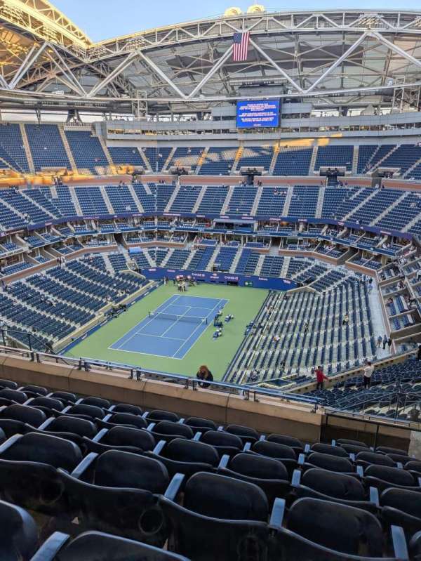 Arthur Ashe Stadium, section: 323, row: K, seat: 2