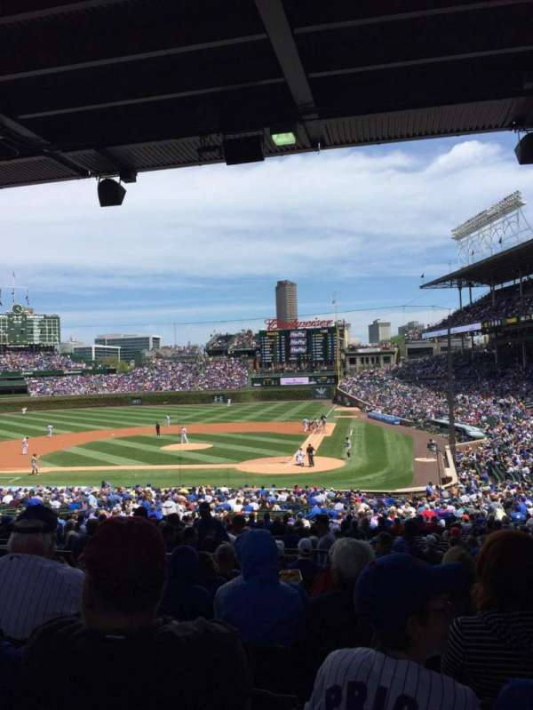 Wrigley Field, section: 214, row: 10, seat: 16