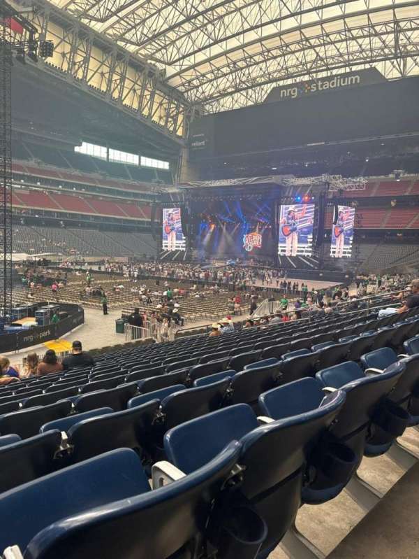 NRG Stadium, section: 130, row: Q, seat: 22