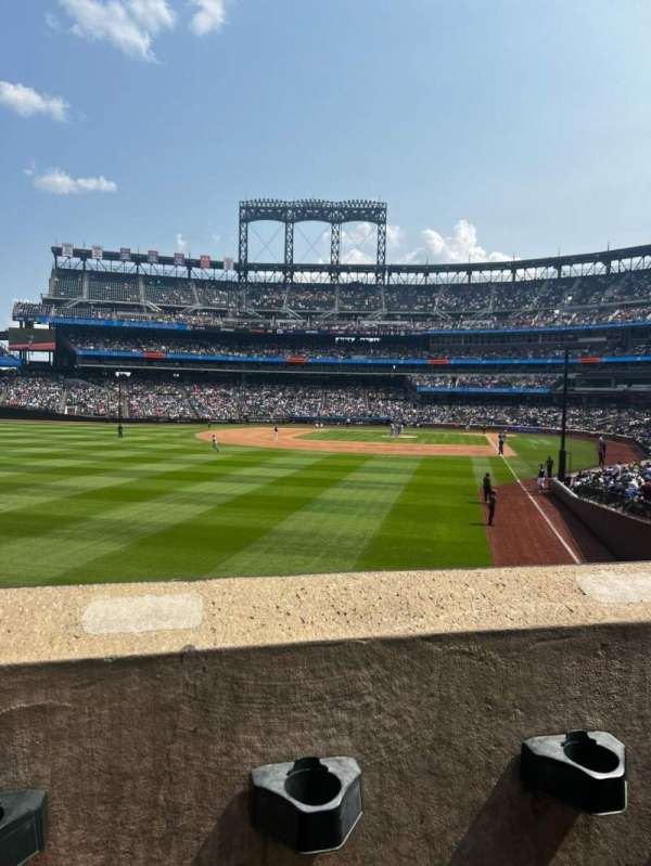 Citi Field, section: 132, row: 25, seat: 7