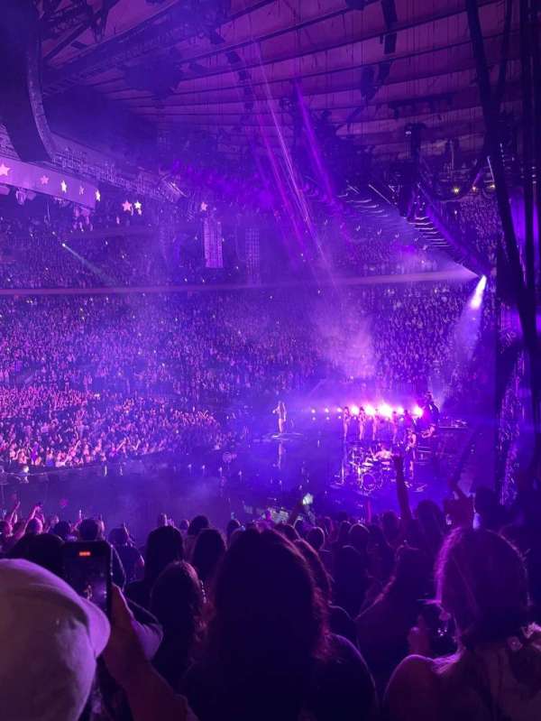 Madison Square Garden, section: 110, row: 16, seat: 1