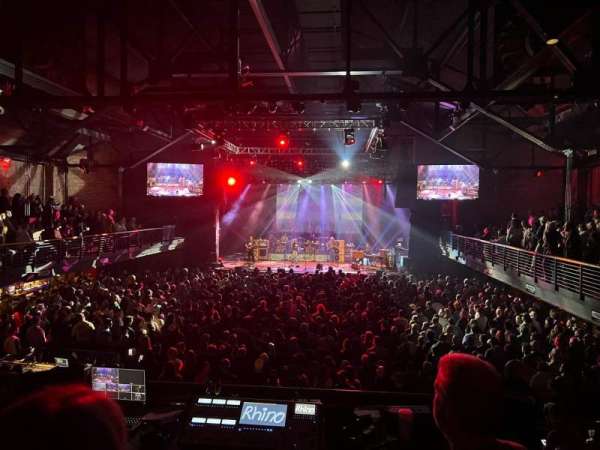The Paramount, Huntington, section: 205
