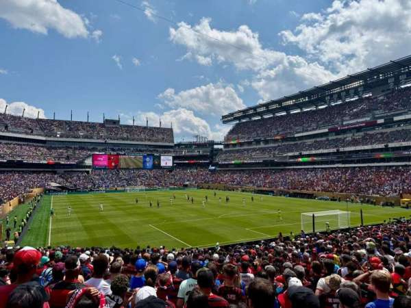 Lincoln Financial Field, section: 127, row: 24, seat: 8