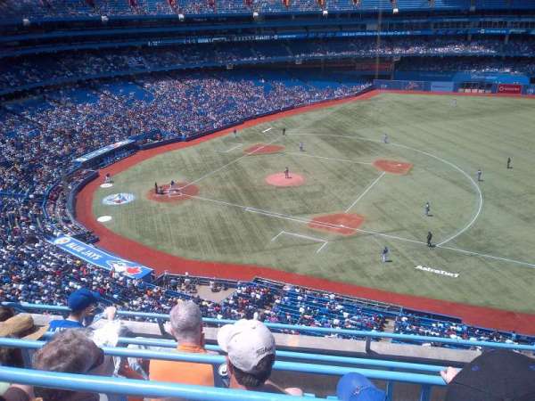 Rogers Centre, section: 515, row: 4, seat: 19