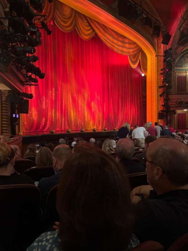 Todd Haimes Theatre, section: Orchestra L, row: J, seat: 19