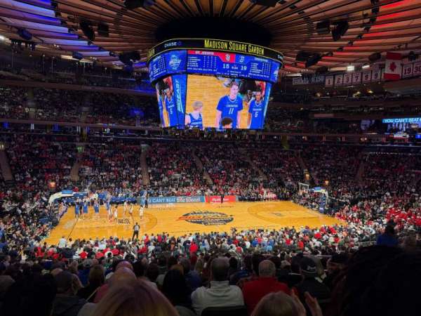 Madison Square Garden, section: 116, row: 21, seat: 12