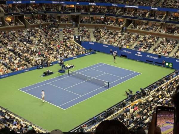 Arthur Ashe Stadium, section: 105, row: L, seat: 4