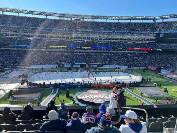 MetLife Stadium, section: 215, row: 7, seat: 3