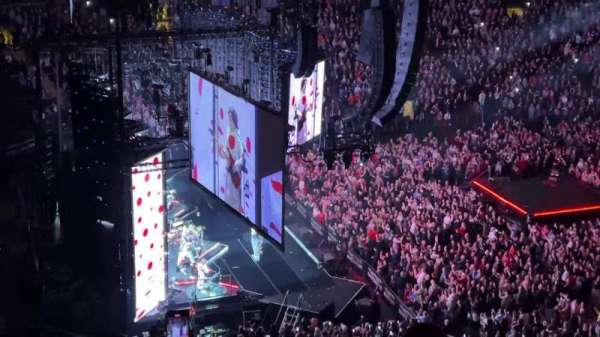 Madison Square Garden, section: 221, row: 16, seat: 19