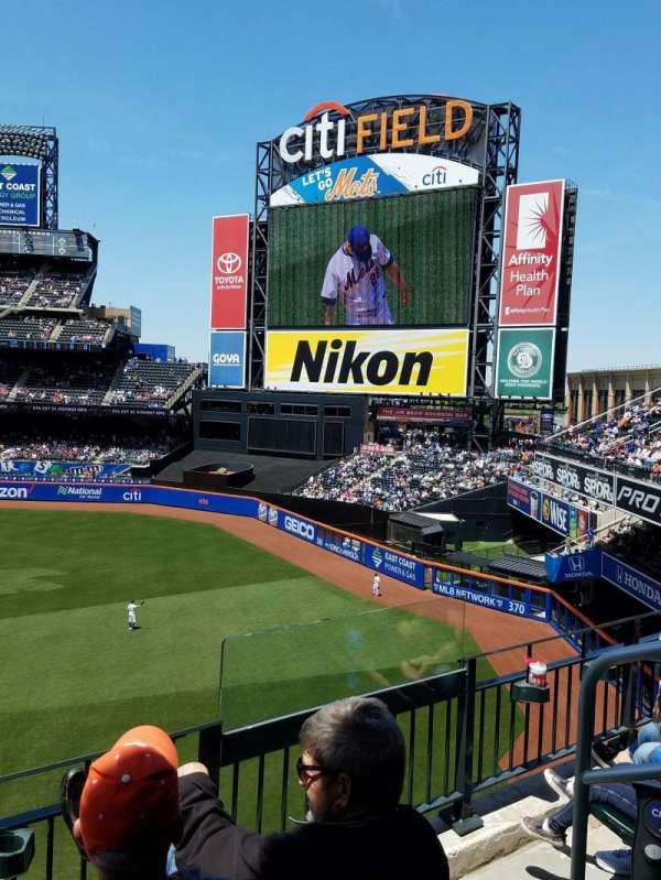 Citi Field, section: 307, row: 3, seat: 22