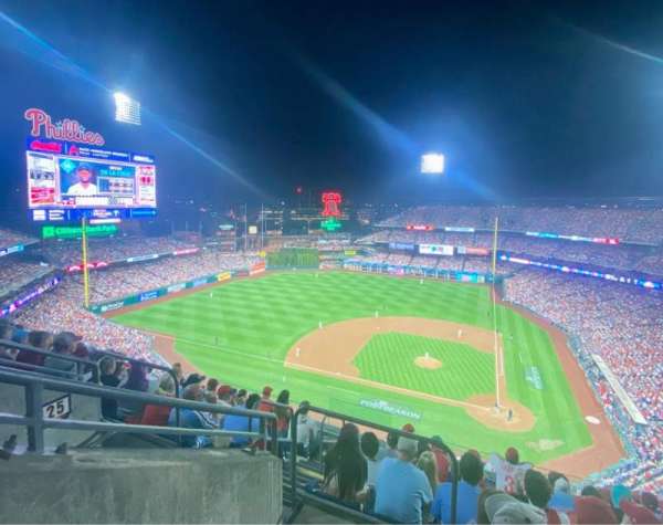 Citizens Bank Park, section: 424, row: 8, seat: 21