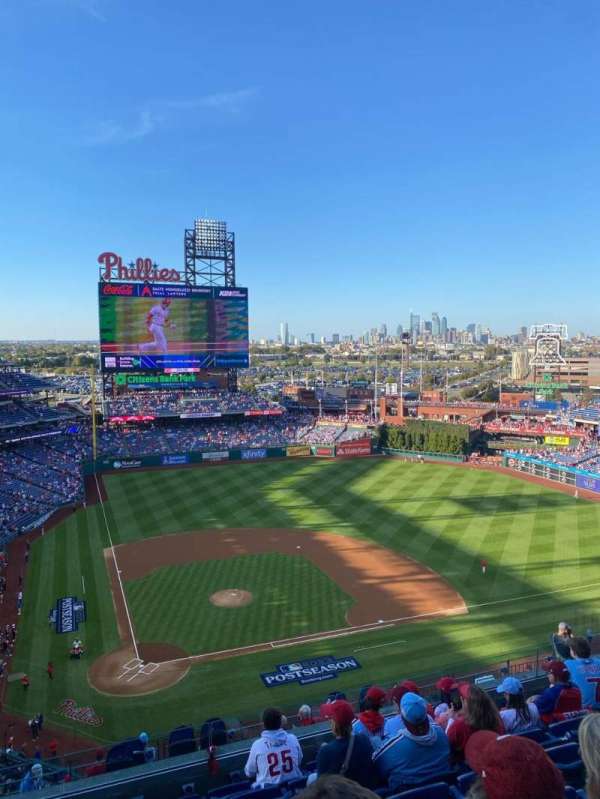 Citizens Bank Park, section: 417, row: 8, seat: 21