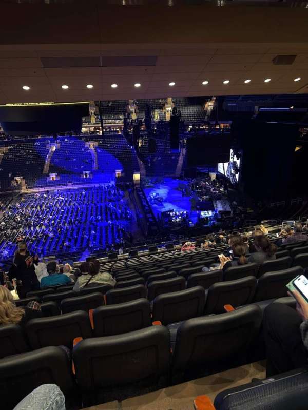 Madison Square Garden, section: 212, row: 15, seat: 6