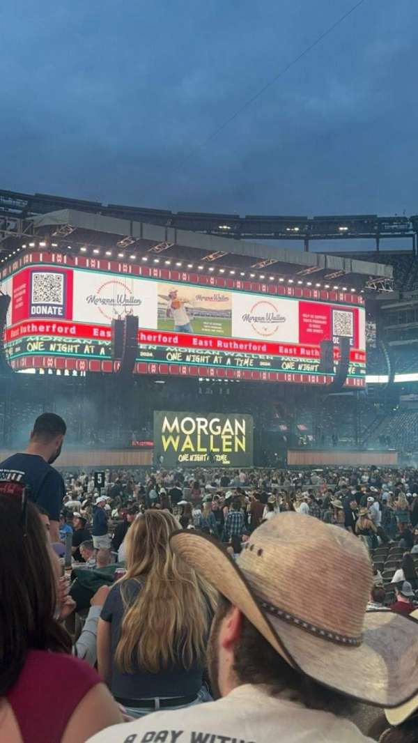 MetLife Stadium, section: 135, row: 3, seat: 21