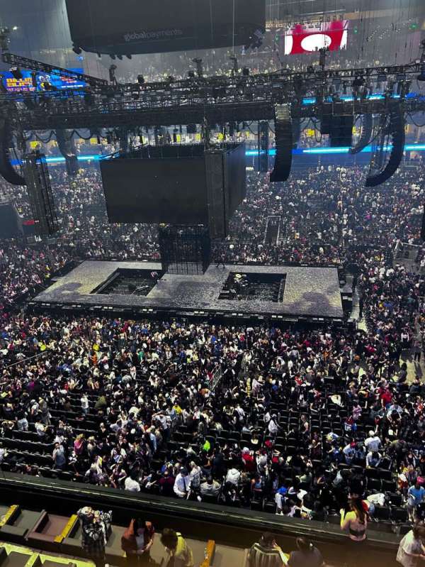 State Farm Arena, section: 221, row: A, seat: 17